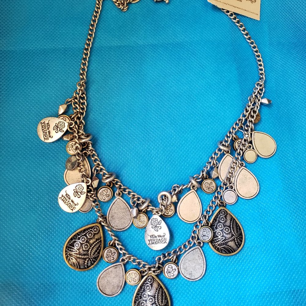 Never Worn Vintage America Necklace